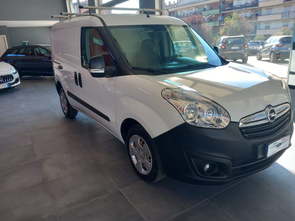 OPEL COMBO VEIC FURG 4PORTE 1.6 CDTI 105 BLITZ L1H1 750KG E6 2018