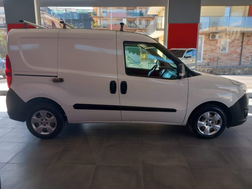 OPEL COMBO VEIC FURG 4PORTE 1.6 CDTI 105 BLITZ L1H1 750KG E6 2018