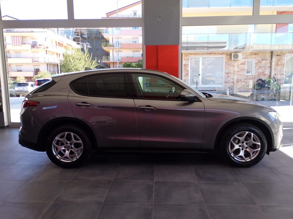 Alfa Romeo Stelvio Stelvio 2.2 t diesel business Q4 190cv automatica