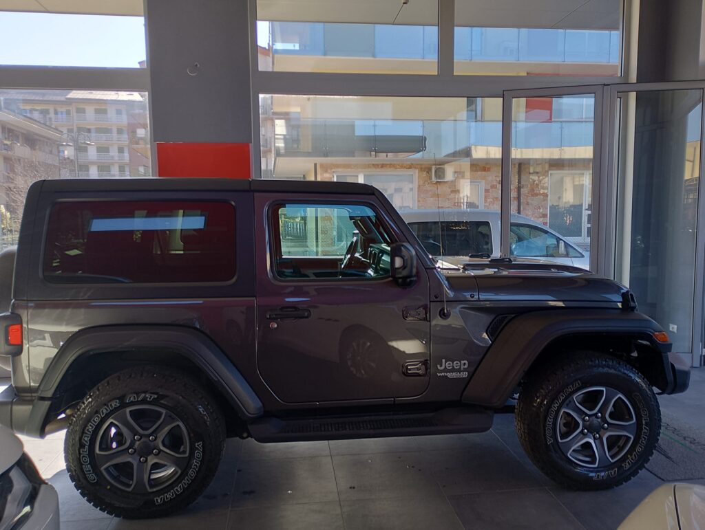 Jeep Wrangler 2.0 Sport  272CV Automatica 4X4