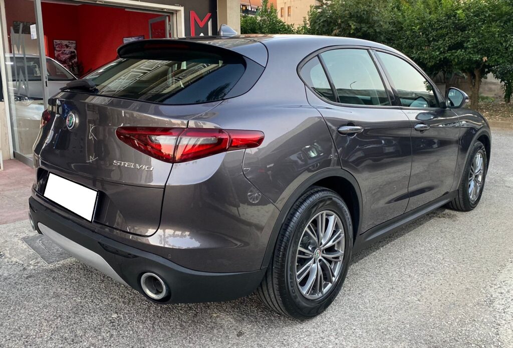 ALFA ROMEO Stelvio 2.2 Turbodiesel 180 CV AT8 RWD integrale Super