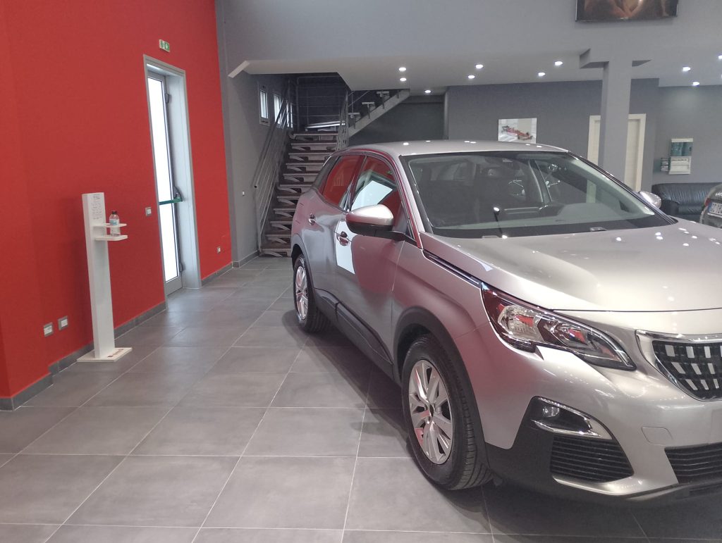 PEUGEOT 3008 5P  SUV BLUEHDI 130 SeS BUSINESS