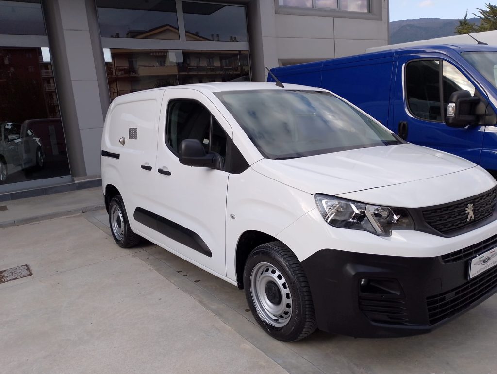 PEUGEOT PARTNER 4P /3 POSTI VETT. FURGONATA L1 BLUEHDI 100CV PREMIUM