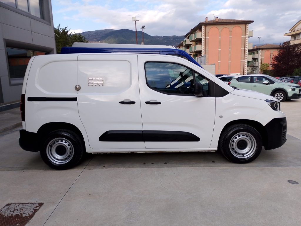 PEUGEOT PARTNER 4P /3 POSTI VETT. FURGONATA L1 BLUEHDI 100CV PREMIUM