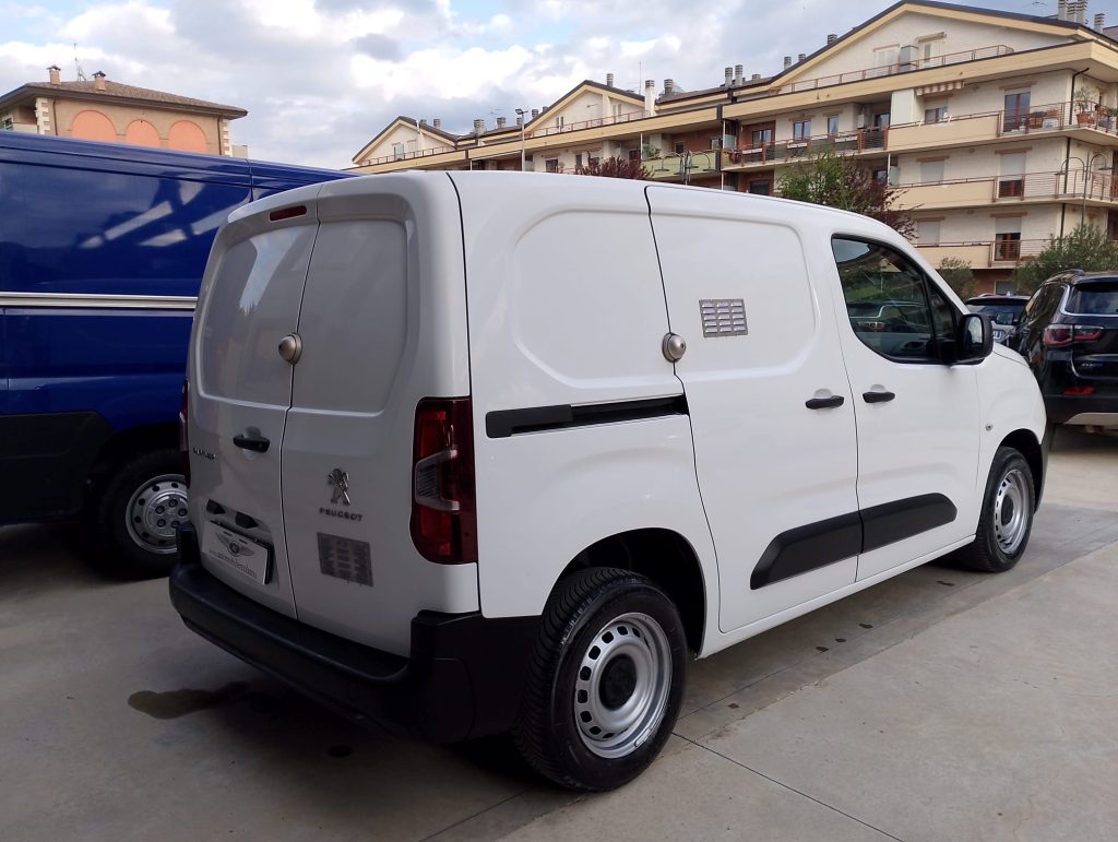 PEUGEOT PARTNER 4P /3 POSTI VETT. FURGONATA L1 BLUEHDI 100CV PREMIUM