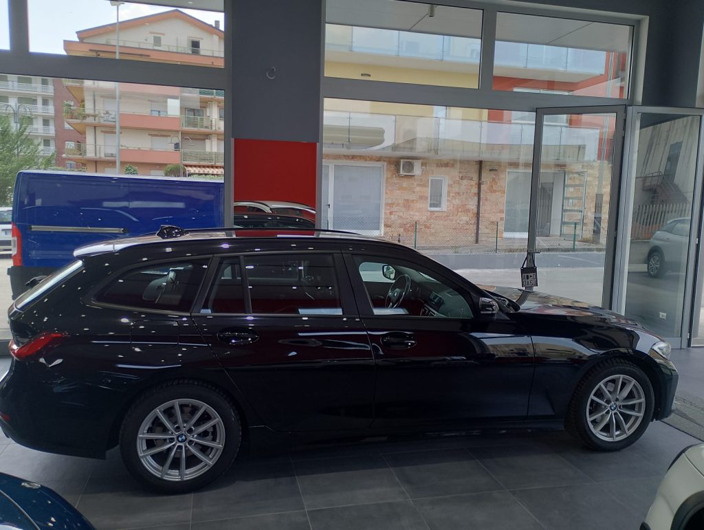BMW SERIE 3 5P STATION WAGON 316D 48V BUSINESS ADVANTAGE TOURING AUTOMATICA