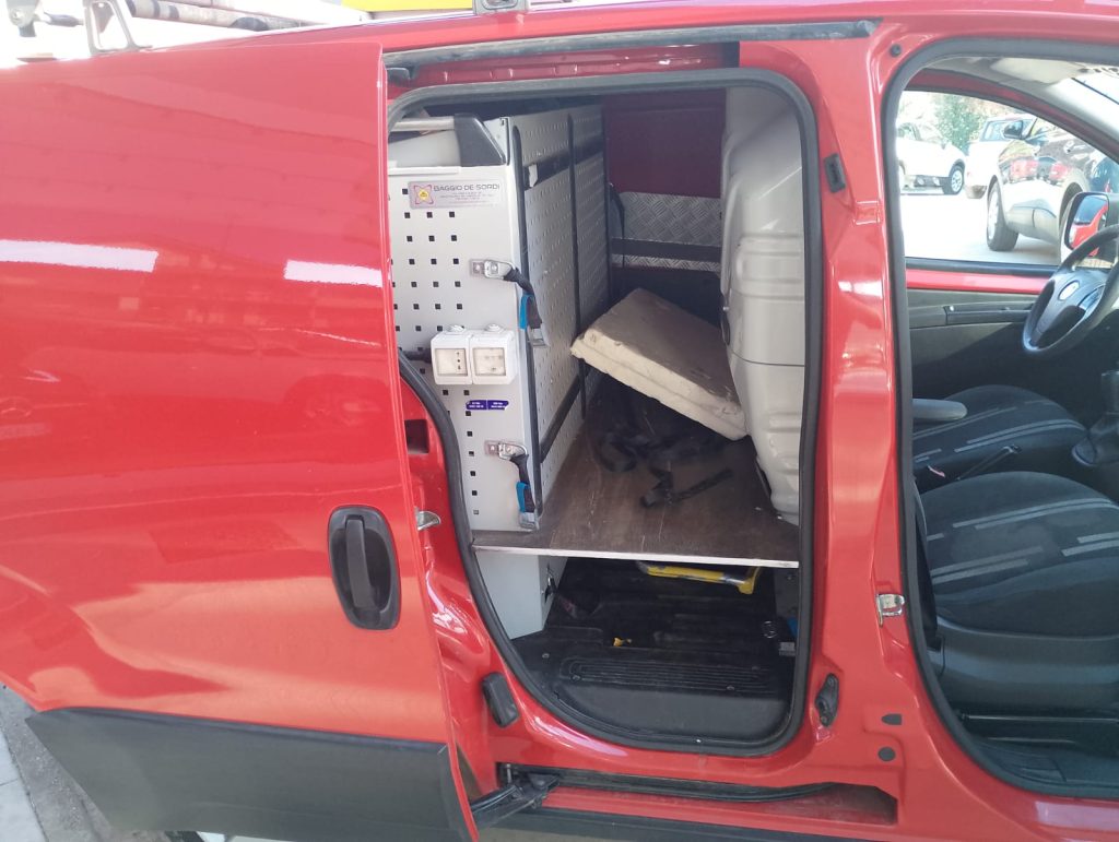 10 FIAT Fiorino 2ª serie Fiorino 1.3 MJT 95CV Furgone Adventure