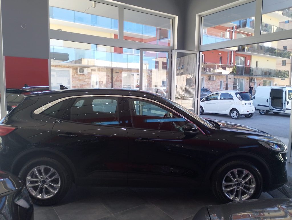 FORD KUGA  5P  SUV 1.5 ECOBLUE 120CV 2WD TITANIUM AUTOMATICA 120CV