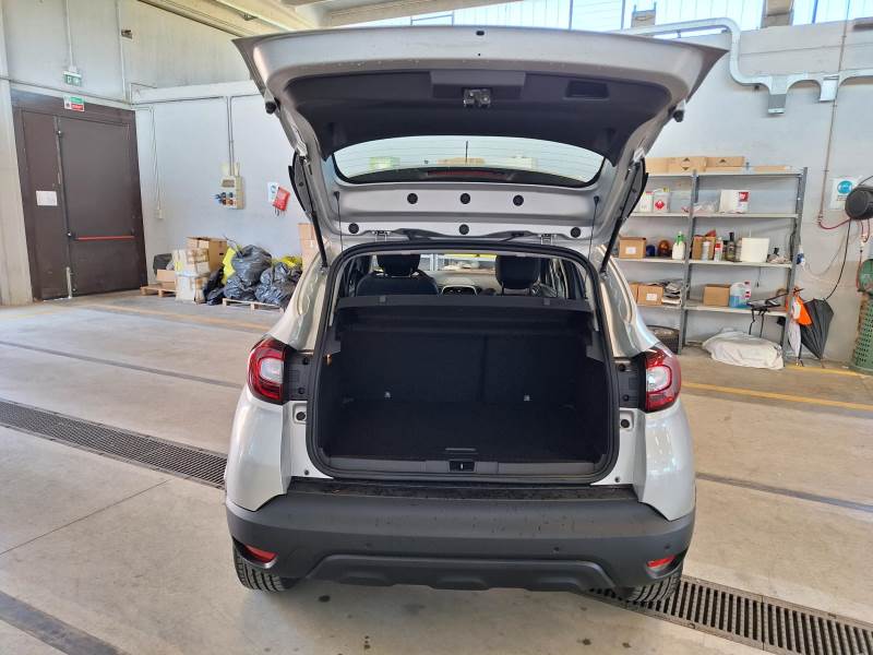 RENAULT CAPTUR 5P CROSSOVER 1.5 DCI 90CV ENERGY BUSINESS EDC (Automatica)