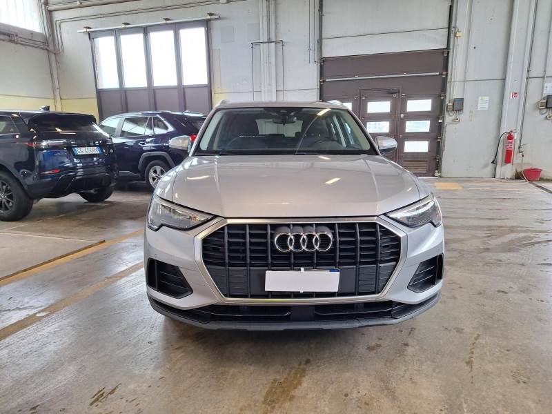 AUDI Q3  5P /SUV 35 TDI S TRONIC BUSINESS