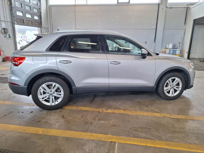 AUDI Q3  5P /SUV 35 TDI S TRONIC BUSINESS