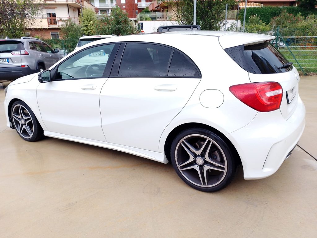 Mercedes-Benz A 220 d AMG Line Premium 170 Cv