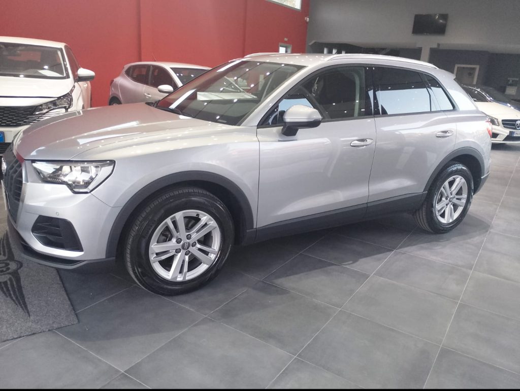 AUDI Q3  5P  150 CV SUV 35 TDI S TRONIC BUSINESS