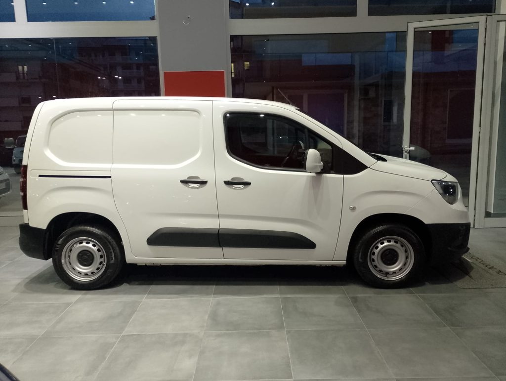 OPEL COMBO CARGO 2020 4PORTE 3 POSTI FURGONATA 1.5 DIESEL 100CV EDITITION