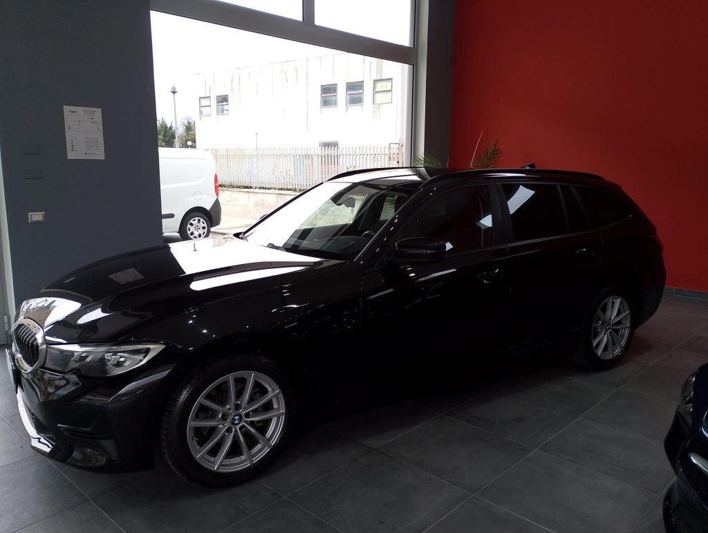 BMW SERIE 3 5P STATION WAGON 318D 48V BUSINESS ADVANTAGE TOURING AUTOMATICA 150 Cv