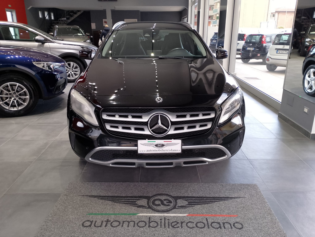 Mercedes-Benz GLA 200 d Premium automatica