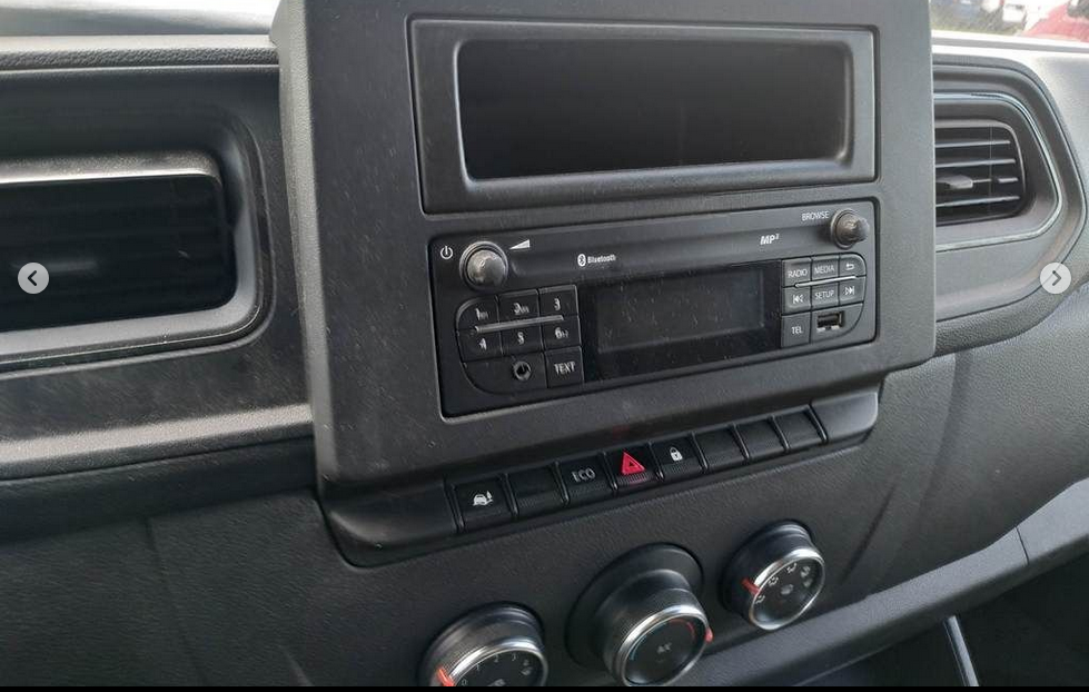 RENAULT MASTER FG TA L1 H2 T33 dCi 135 ICE 3 Posti  ( 43000 km )