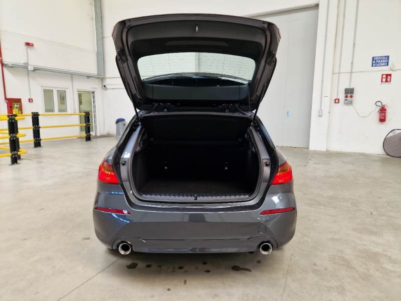 BMW SERIE 1 5P  BERLINA 120D XDRIVE BUSINESS ADVANTAGE AUTOMATICA
