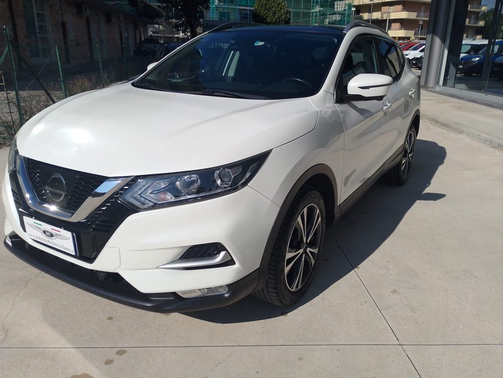 Nissan Qashqai 1.6 dci Tekna 2wd 130cv UNICO PROPIETARIO KM CERTIFICATI NAVIG TETTO PANORAMICO