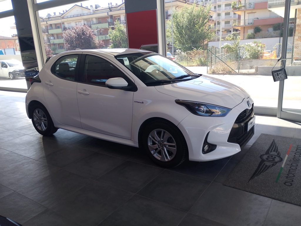 TOYOTA YARIS Hybrid 1.5 5 PORTE LOUNGE 116 CV  Automatica