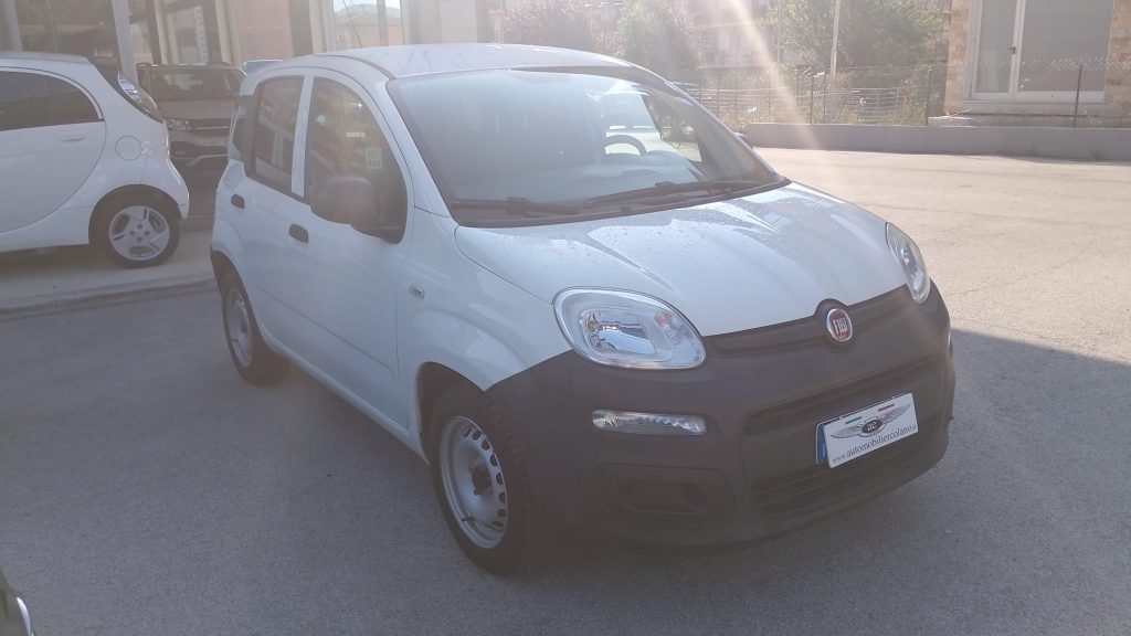 cod 775 FIAT PANDA 5P BERLINA 1.0 70CV HYBRID EURO 6D VAN 2 P. POP