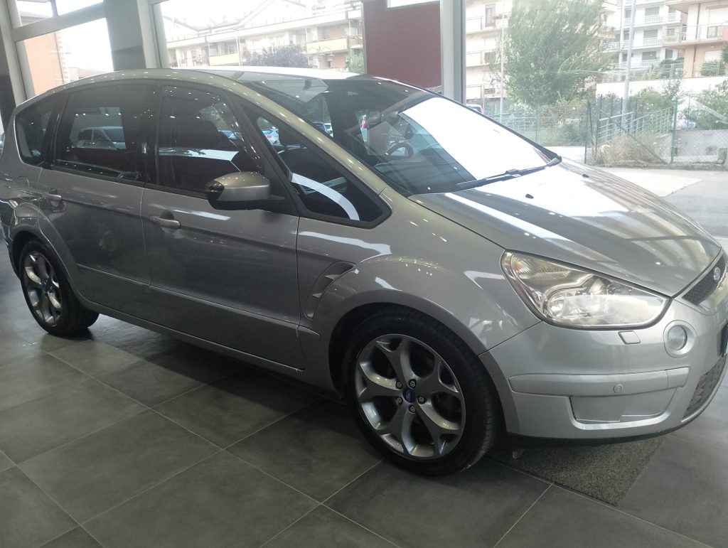 Ford S-Max 1.8 TDCi 125CV Titanium Posti 7