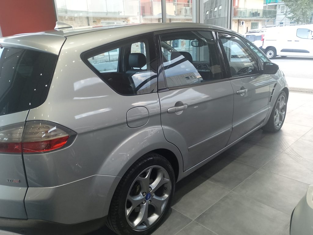 Ford S-Max 1.8 TDCi 125CV Titanium Posti 7