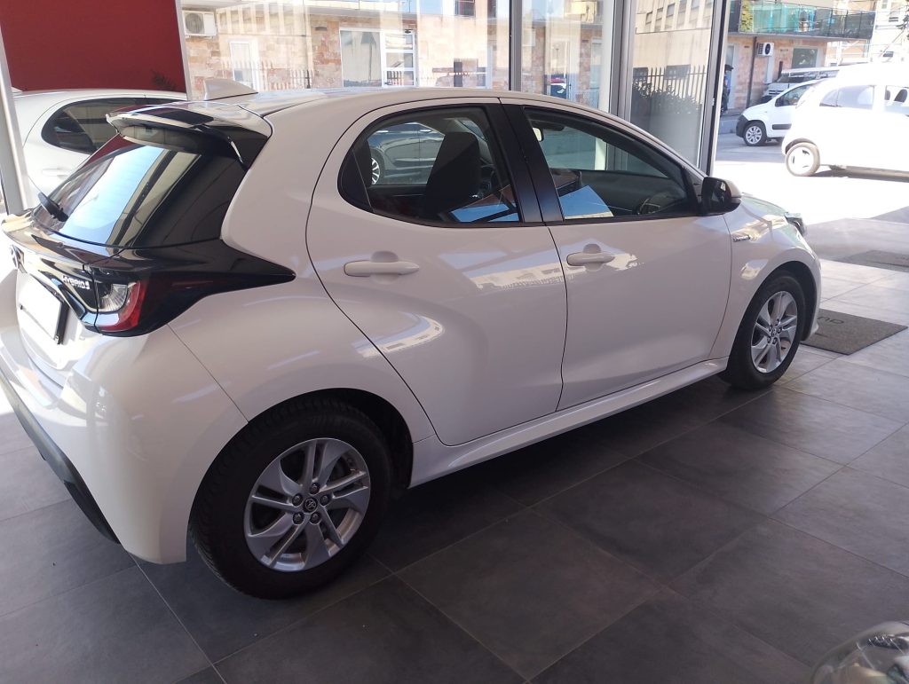 TOYOTA YARIS Hybrid 1.5 5 PORTE LOUNGE 116 CV  Automatica